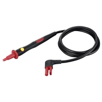 Schwarz-rotes Multimetermesskabel mit einer Prüfspitze und einem abgewinkelten Steckerende, zur Messung elektrischer Spannungen.